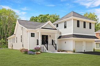 68 Orchard Ave, Johnston, RI 02919