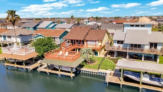 1077 Redfish St, Hitchcock, TX 77563