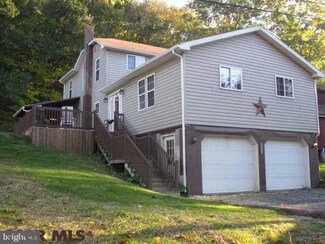 42 Branch St, Grassflat, PA 16839