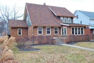 1008 W Highland Blvd, Battle Creek, MI 49015
