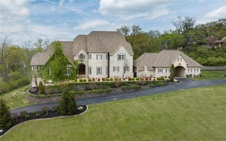 303 Ladue Woods Ct, Saint Louis, MO 63141