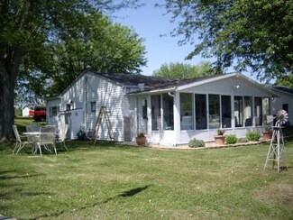 340 Lane 275 Turkey Lake, Hudson, IN 46747