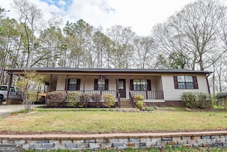 415 Tussahaw Point Dr, Jackson, GA 30233