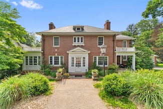 27 Calumet Ave, Hastings On Hudson, NY 10706