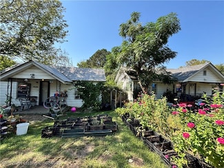 924 Chickasaw Ave, Arkoma, OK 74901