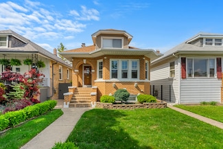 6228 W Roscoe St, Chicago, IL 60634