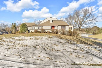 120 W Hampton Dr, Bristol, TN 37620