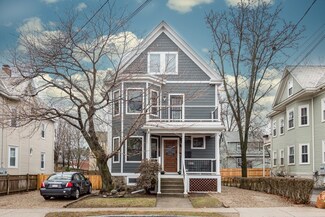 4 Worcester St Unit 1, Belmont, MA 02478