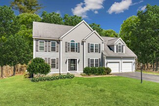 36 Cordeiro Dr, Dover, NH 03820