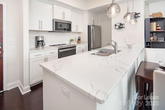 300 W 5th St Unit 516, Charlotte, NC 28202