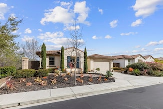 432 Adobe Estates Dr, Vista, CA 92083