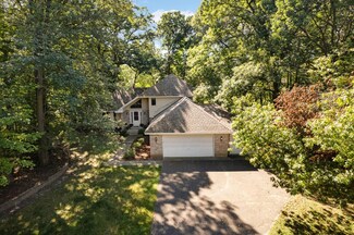11426 Knollwood Ct NE, Minneapolis, MN 55449