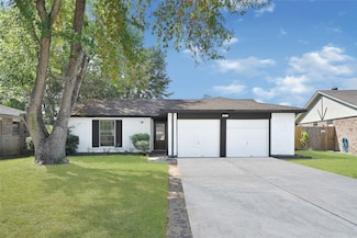 9611 Camrose Ct, Houston, TX 77086