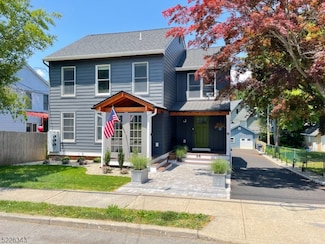 35 Phoenix Ave, Morristown, NJ 07960
