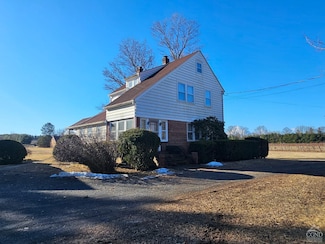 2322 Us Route 9, Hudson, NY 12534