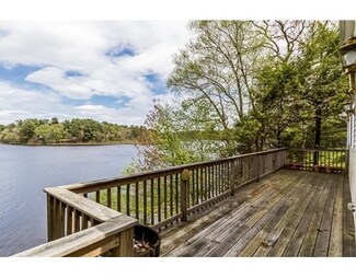 50 Lakeshore Dr, Essex, MA 01929