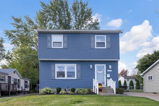 121 Clayton Ave, Erie, PA 16509
