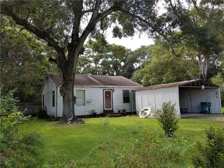 4702 Ogden Rd, Lake Charles, LA 70605