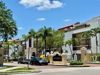 8810 Fontainebleau Blvd Unit 318, Miami, FL 33172