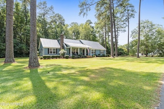 106 Sandwall Dr, Tabor City, NC 28463