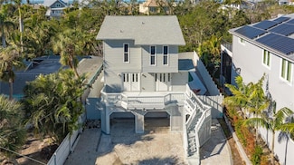 462 Island Cir, Sarasota, FL 34242