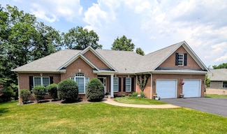 552 Woodfield Dr, Covington, VA 24426