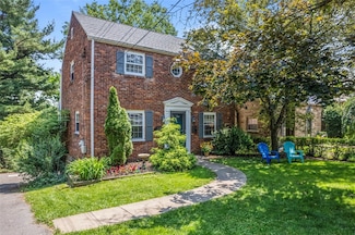 579 Kenilworth Dr, Pittsburgh, PA 15228