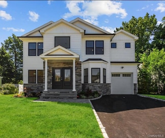 21 Spruce Ave, Bethpage, NY 11714