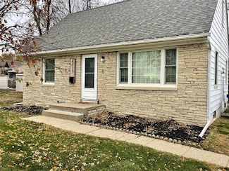 5027 Franklin Ave, Des Moines, IA 50310