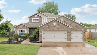 2704 W Imperial St, Broken Arrow, OK 74011