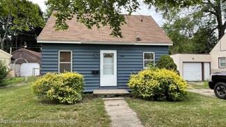 638 Fenton St, Lansing, MI 48910