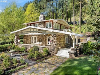 49 Briarwood Rd, Lake Oswego, OR 97034
