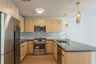 348 Baldwin Ave Unit 209, Jersey City, NJ 07306