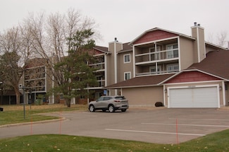 7600 157th St W Unit 105, Apple Valley, MN 55124
