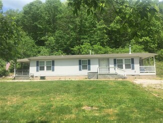 76 Cow Run Rd, Elizabeth, WV 26143