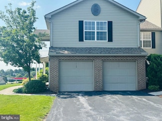 119 Hawk Ct, Hummelstown, PA 17036