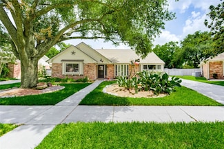 12327 Meadowhollow Dr, Stafford, TX 77477