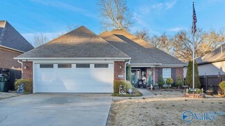 402 Cobb St, Scottsboro, AL 35768