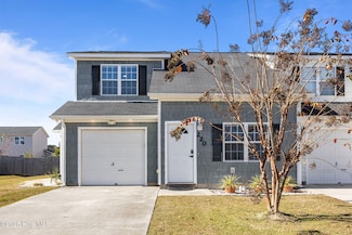 220 Jessie Cir, Hubert, NC 28539