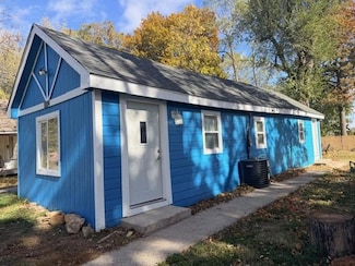 1009 S Pope Ave, Independence, MO 64050