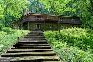 135 Fraelich Rd, Denver, PA 17517