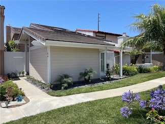 64 Seacrest Ct, Long Beach, CA 90803