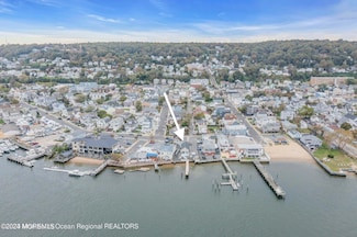 68 1/2 Shrewsbury Ave, Highlands, NJ 07732