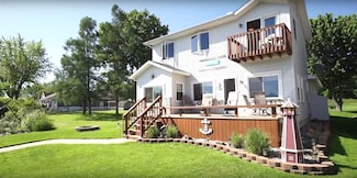 7035 S 120 E, Wolcottville, IN 46795