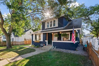 22 14th Ave N, Hopkins, MN 55343
