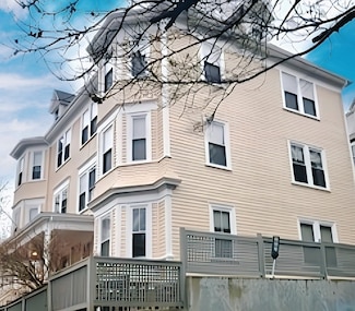 68 Boylston St Unit 3, Brookline, MA 02445