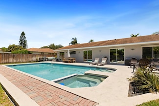4114 Bay Laurel Way, Boca Raton, FL 33487