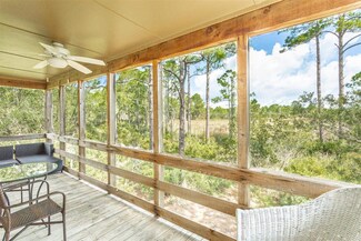 105 Lake View Dr, Alligator Point, FL 32346
