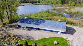1080 Butcher Rd, Fenton, MI 48430