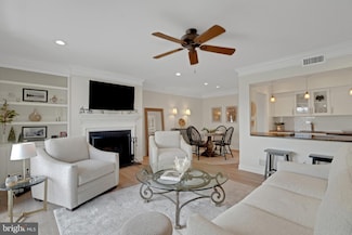 199 W King St Unit 2-3, Malvern, PA 19355